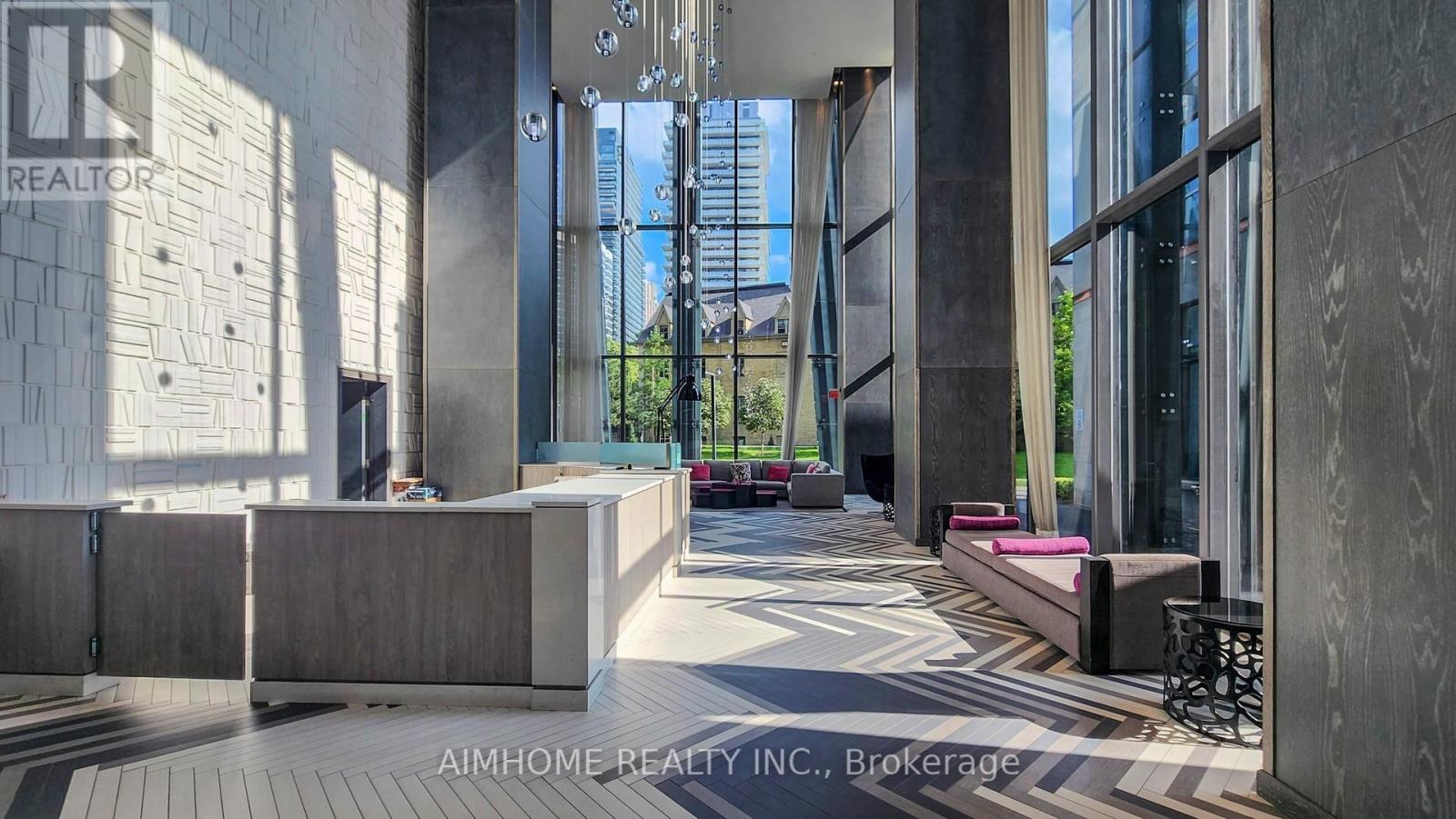 1205 - 1080 Bay Street, Toronto, Ontario  M5S 0A5 - Photo 3 - C12033372