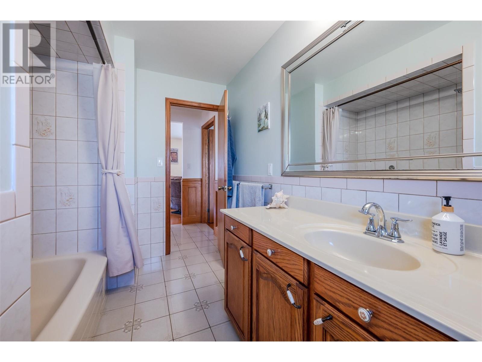 Property at 6639 Mountainview Drive image 3