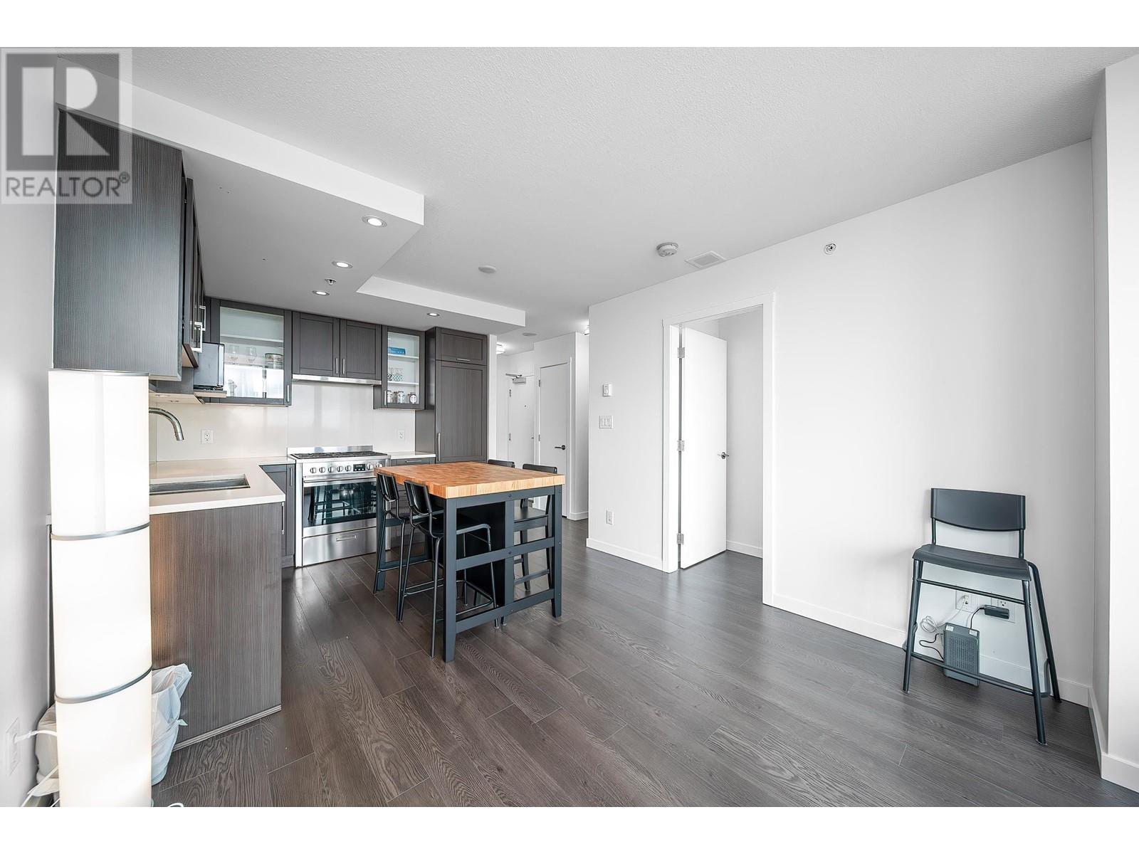 1610 5665 Boundary Road, Vancouver, British Columbia  V5R 0E4 - Photo 2 - R2980570