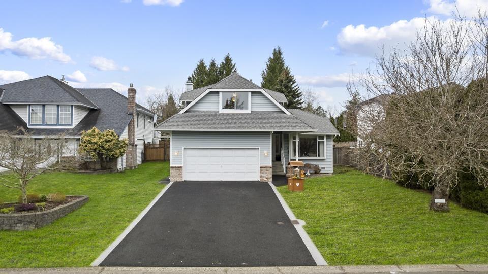 9473 158 STREET, surrey, British Columbia