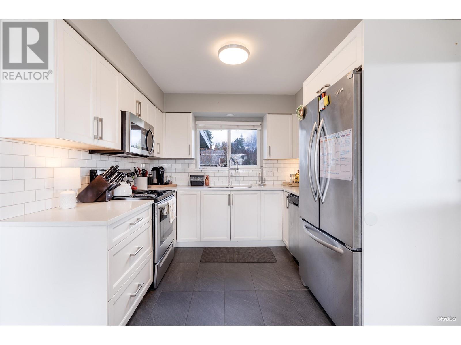2279 Lorraine Avenue, Coquitlam, British Columbia  V3K 2M8 - Photo 11 - R2980220
