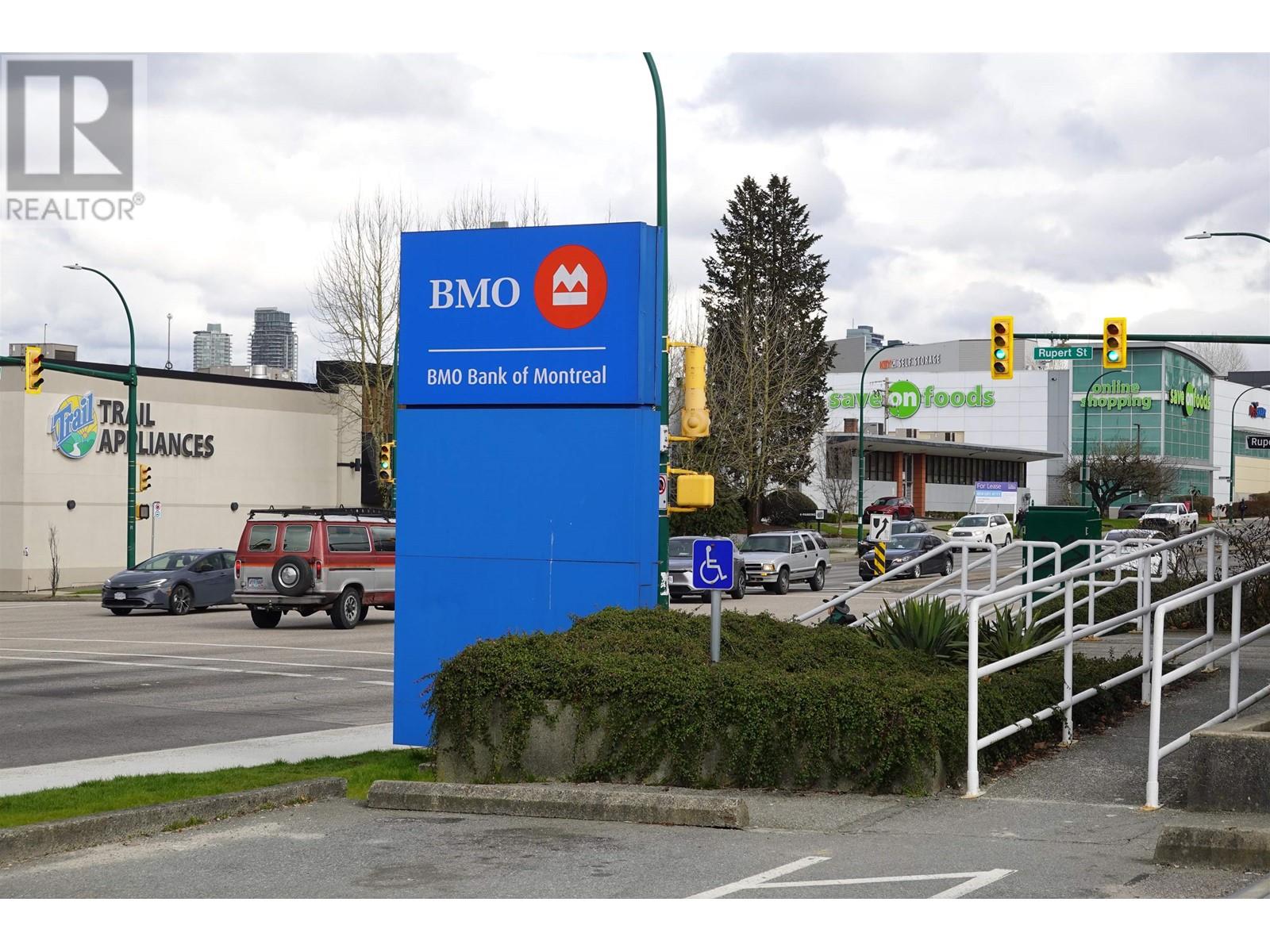 Listing Picture 12 of 14 : 2961-2965 RUPERT STREET, Vancouver / 溫哥華 - 魯藝地產 Yvonne Lu Group - MLS Medallion Club Member