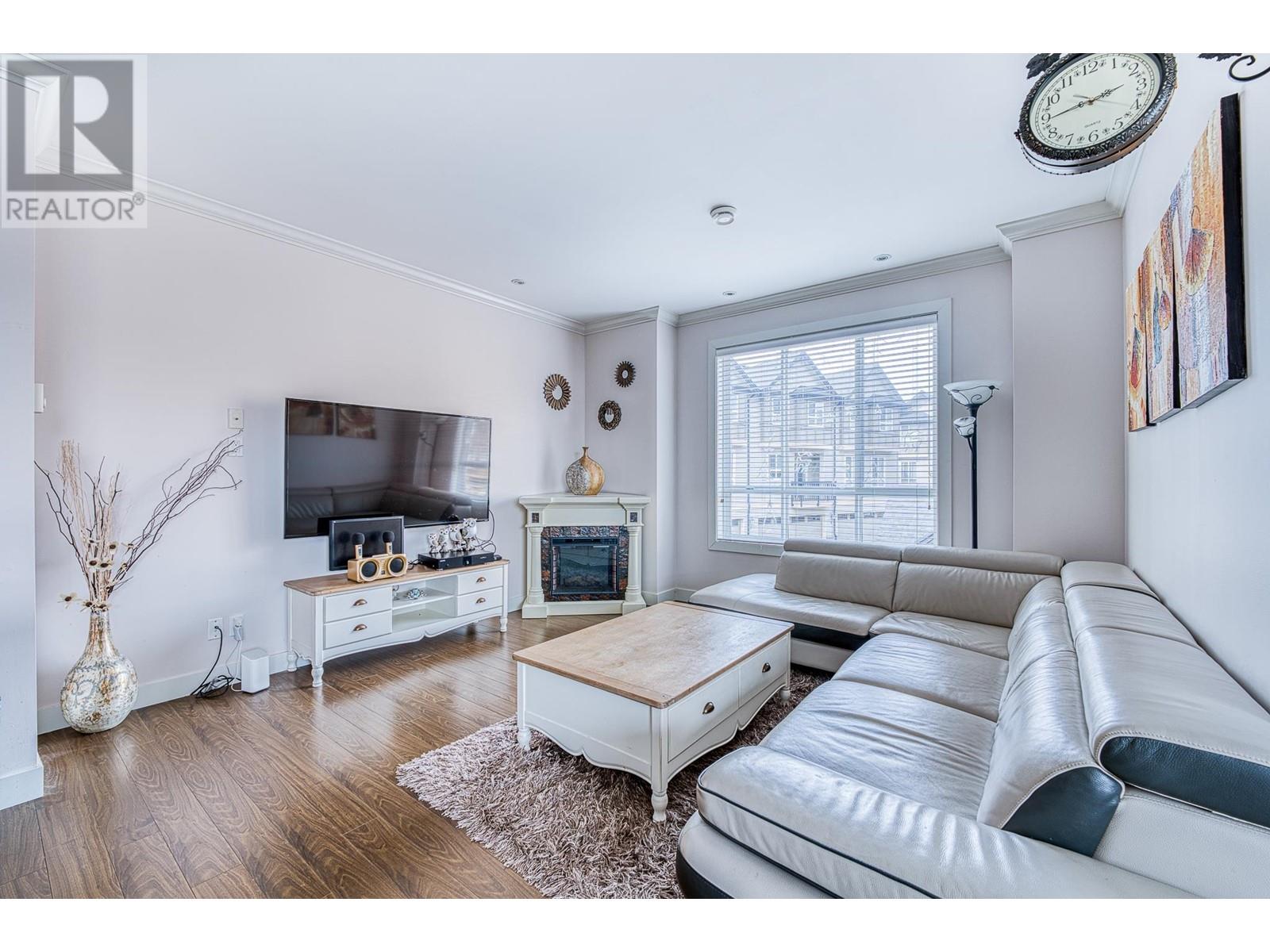 Listing Picture 4 of 34 : 12 7140 RAILWAY AVENUE, Richmond / 烈治文 - 魯藝地產 Yvonne Lu Group - MLS Medallion Club Member