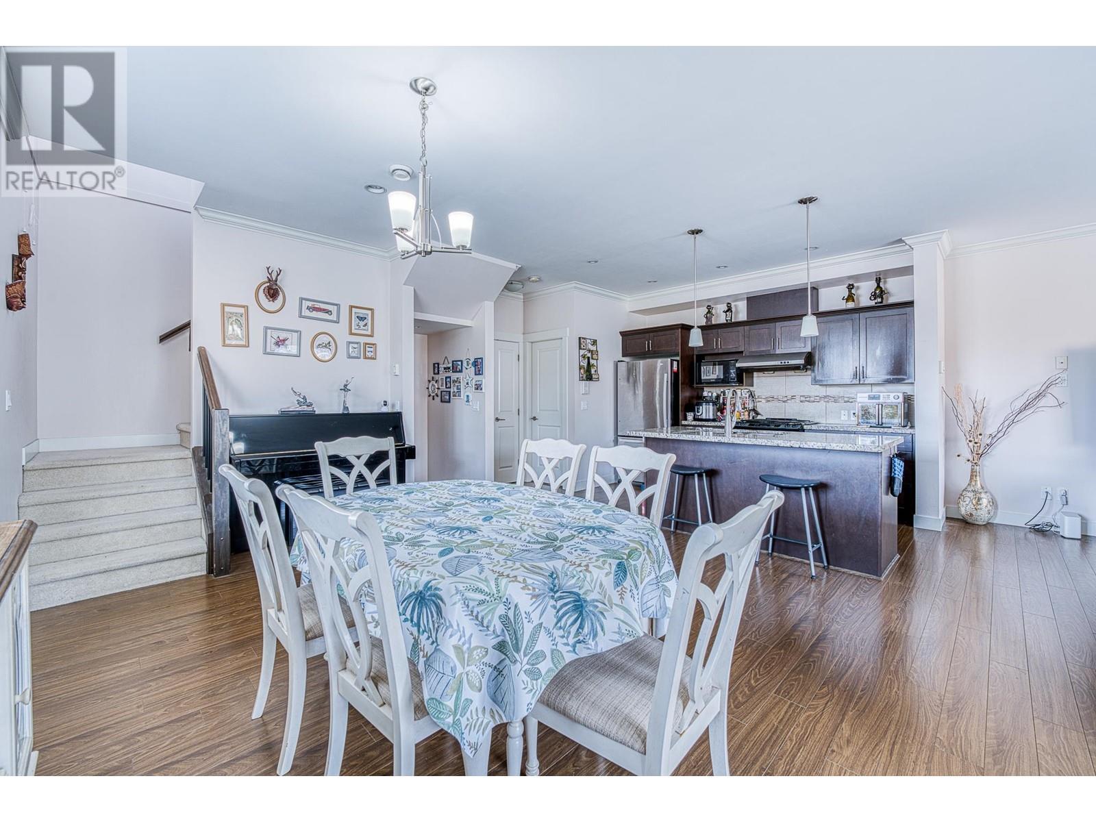 Listing Picture 27 of 34 : 12 7140 RAILWAY AVENUE, Richmond / 烈治文 - 魯藝地產 Yvonne Lu Group - MLS Medallion Club Member