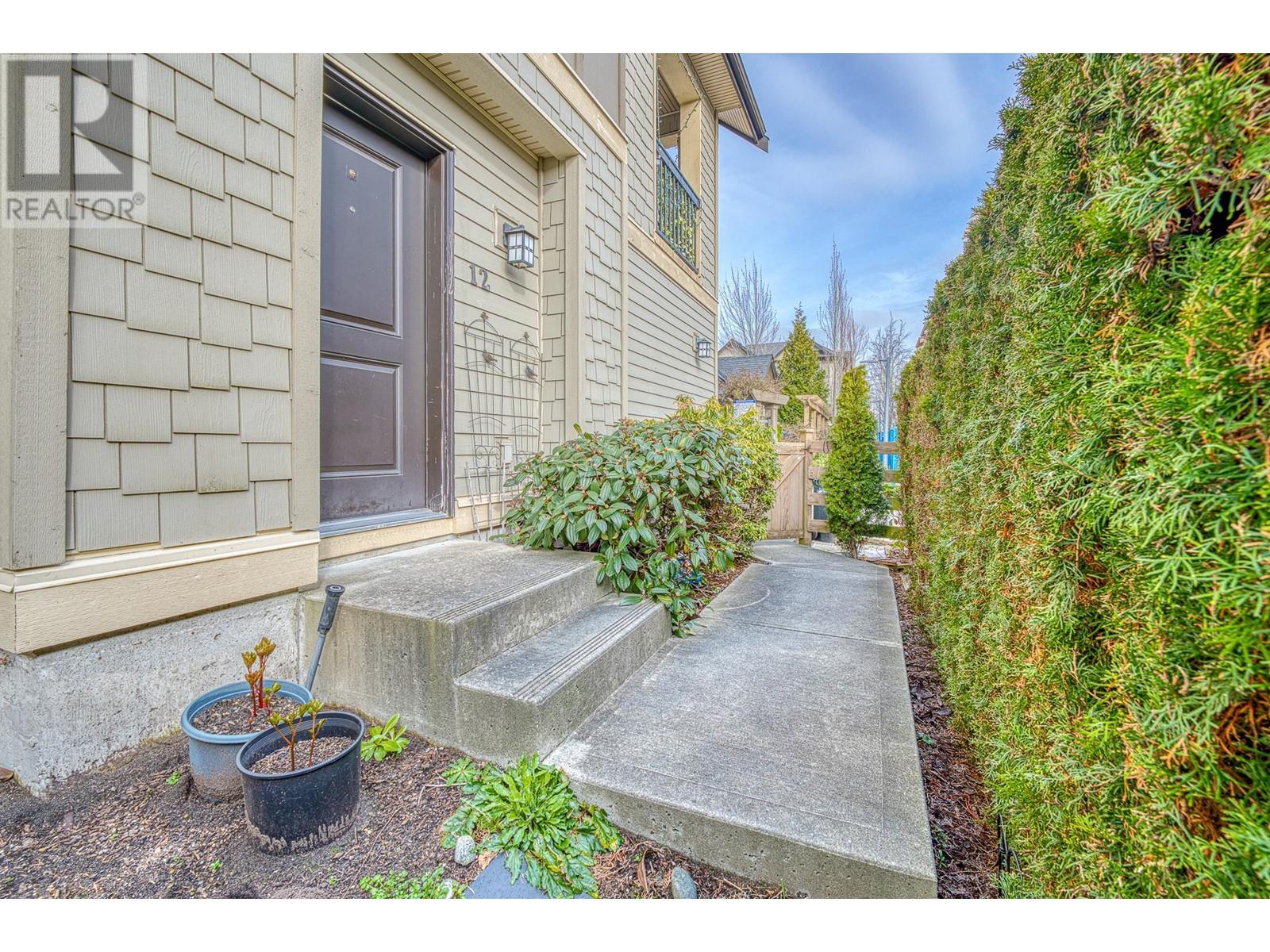 Listing Picture 32 of 34 : 12 7140 RAILWAY AVENUE, Richmond / 烈治文 - 魯藝地產 Yvonne Lu Group - MLS Medallion Club Member