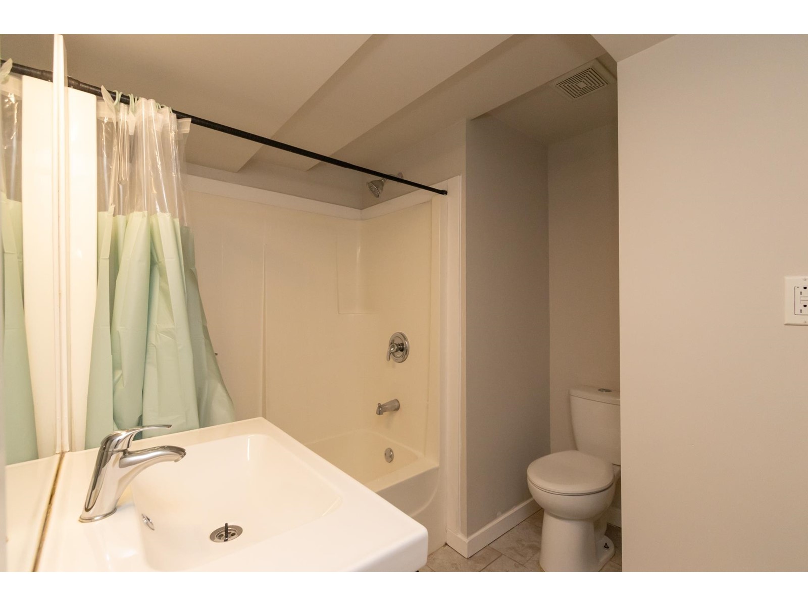 1501 Stayte, Surrey, British Columbia  V4B 4Z4 - Photo 12 - R2980616