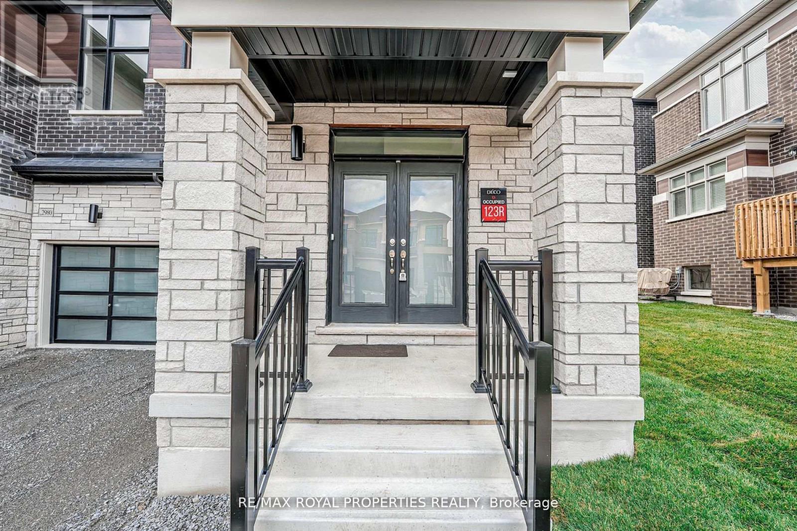 Property at 2982 SEAGRASS STREET image 2