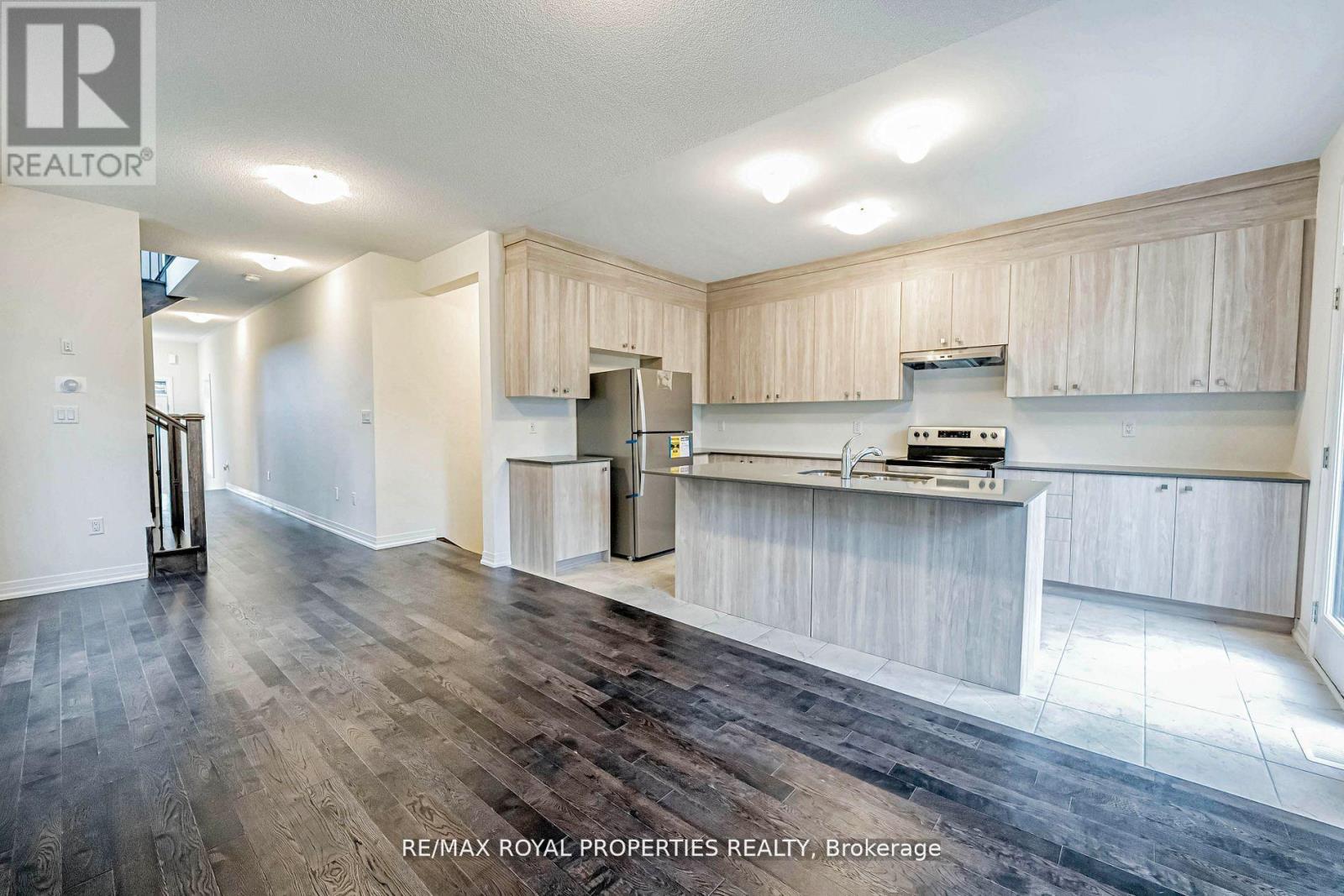 Property at 2982 SEAGRASS STREET image 4