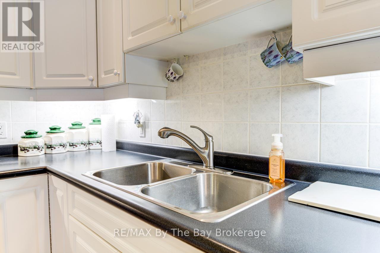 45 Pennsylvania Avenue, Wasaga Beach, Ontario  L9Z 3A8 - Photo 17 - S12033481