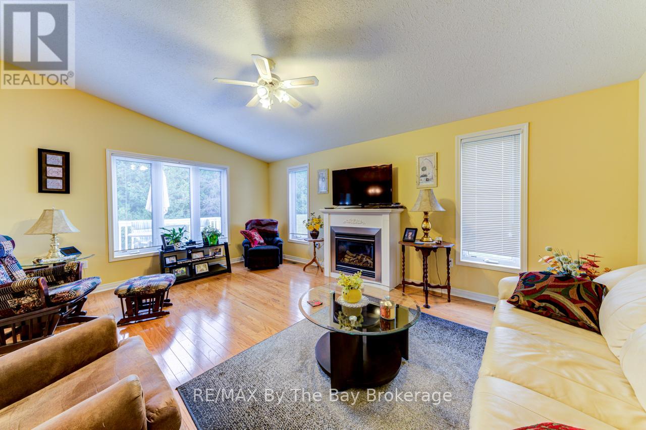 45 Pennsylvania Avenue, Wasaga Beach, Ontario  L9Z 3A8 - Photo 27 - S12033481