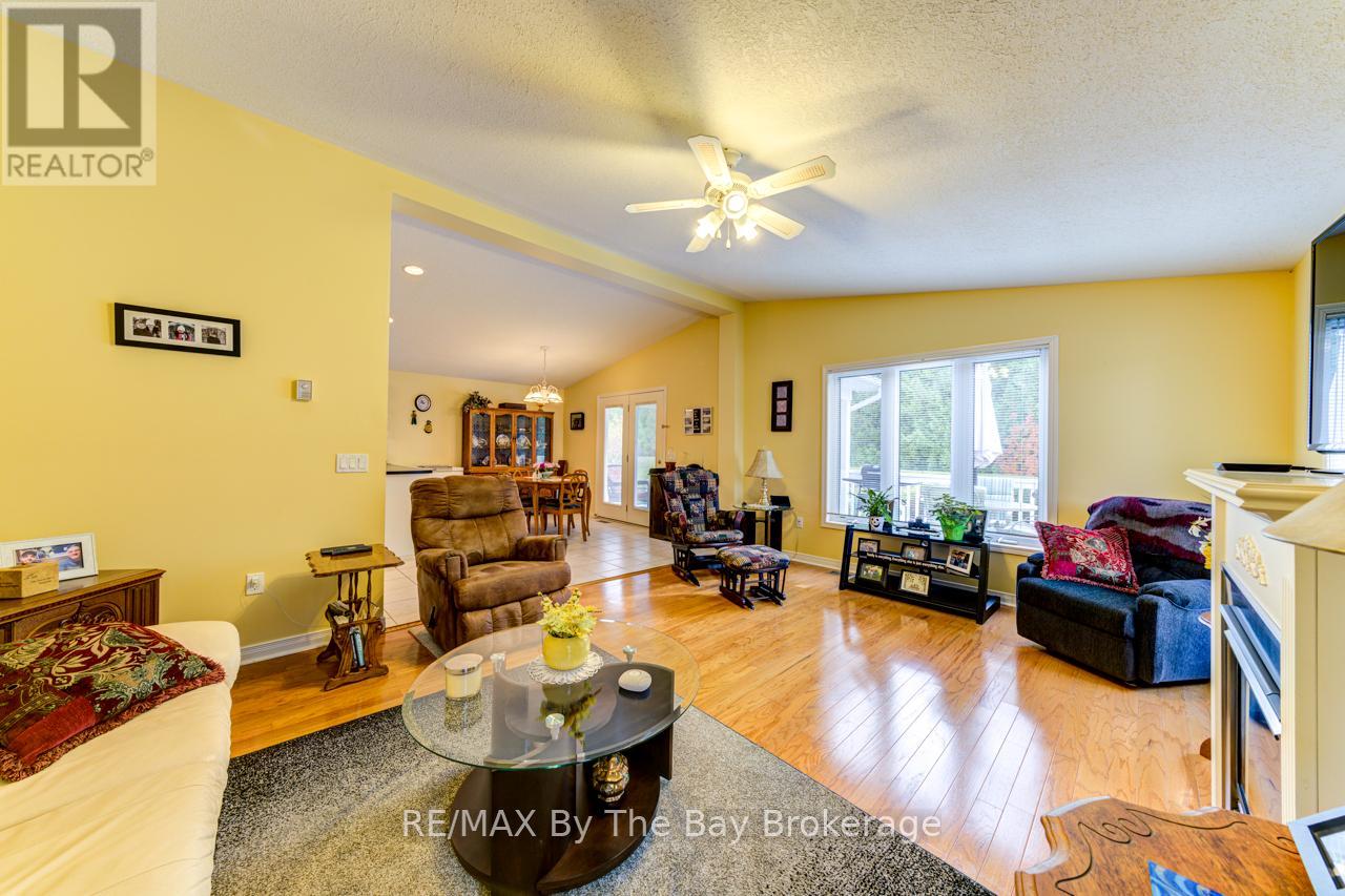 45 Pennsylvania Avenue, Wasaga Beach, Ontario  L9Z 3A8 - Photo 28 - S12033481
