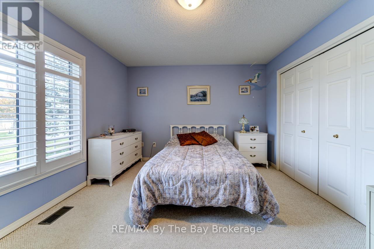45 Pennsylvania Avenue, Wasaga Beach, Ontario  L9Z 3A8 - Photo 30 - S12033481