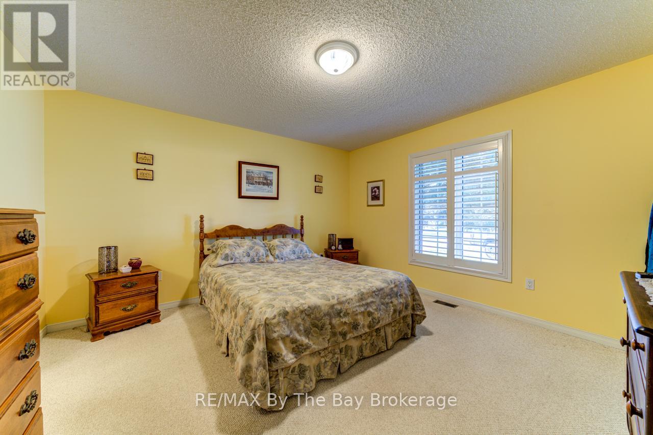 45 Pennsylvania Avenue, Wasaga Beach, Ontario  L9Z 3A8 - Photo 31 - S12033481
