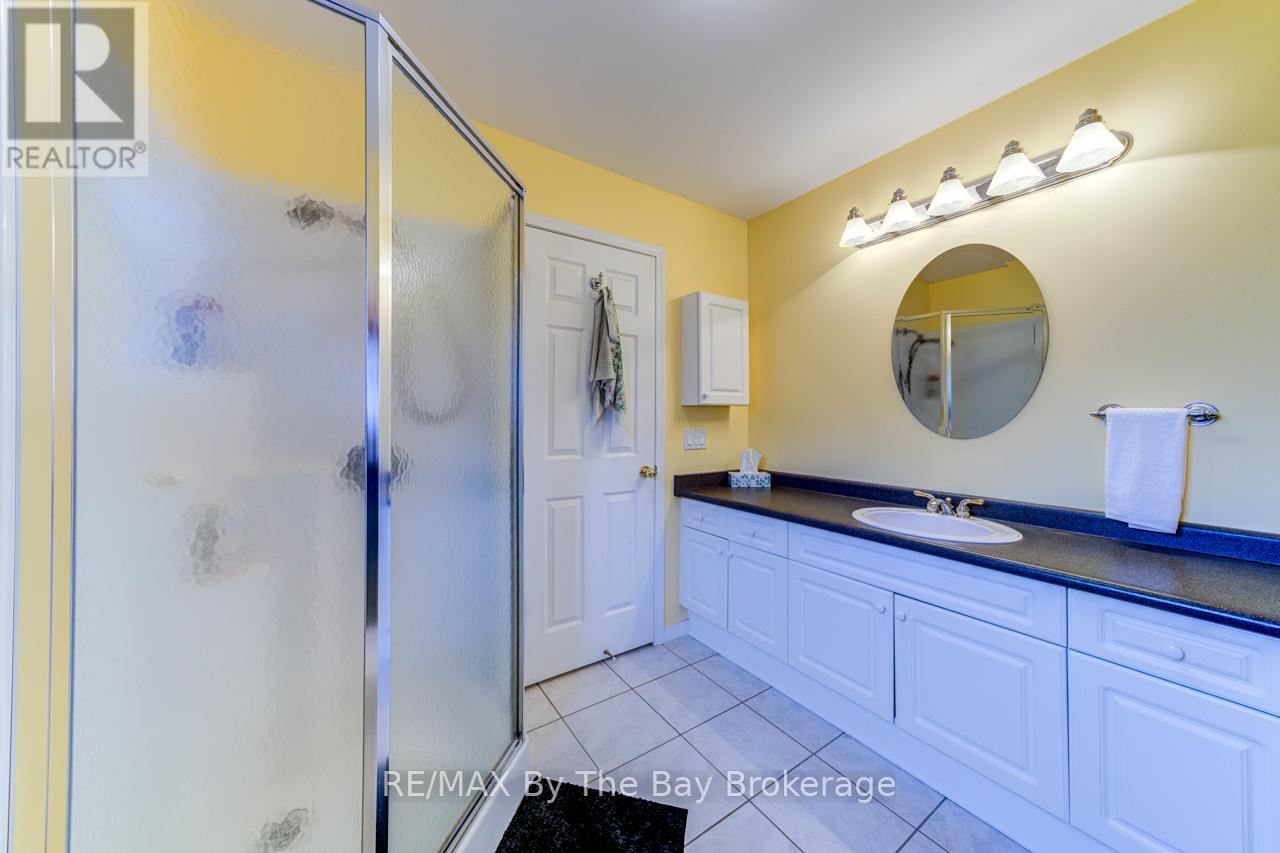 45 Pennsylvania Avenue, Wasaga Beach, Ontario  L9Z 3A8 - Photo 34 - S12033481