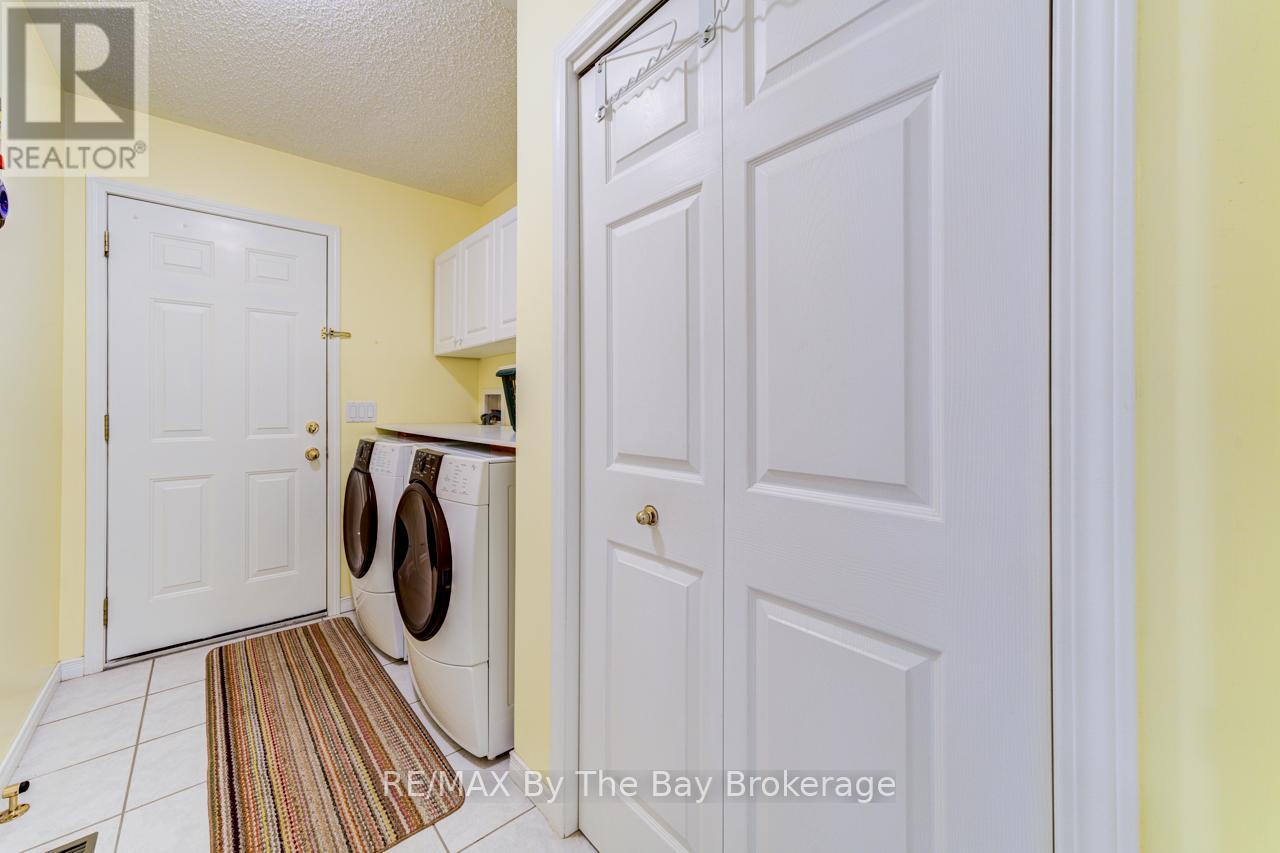 45 Pennsylvania Avenue, Wasaga Beach, Ontario  L9Z 3A8 - Photo 37 - S12033481