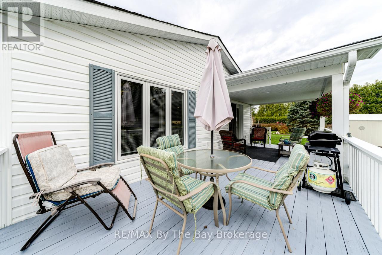 45 Pennsylvania Avenue, Wasaga Beach, Ontario  L9Z 3A8 - Photo 42 - S12033481