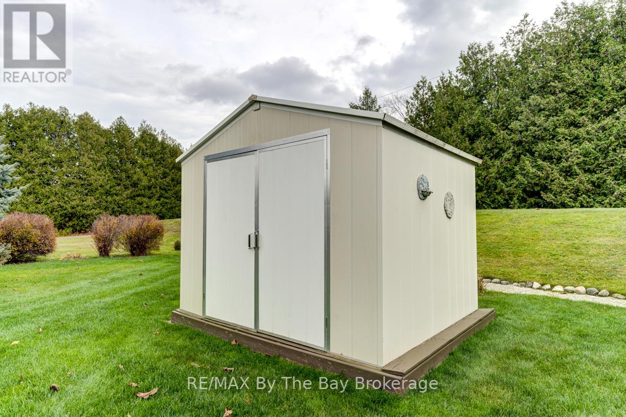 45 Pennsylvania Avenue, Wasaga Beach, Ontario  L9Z 3A8 - Photo 44 - S12033481