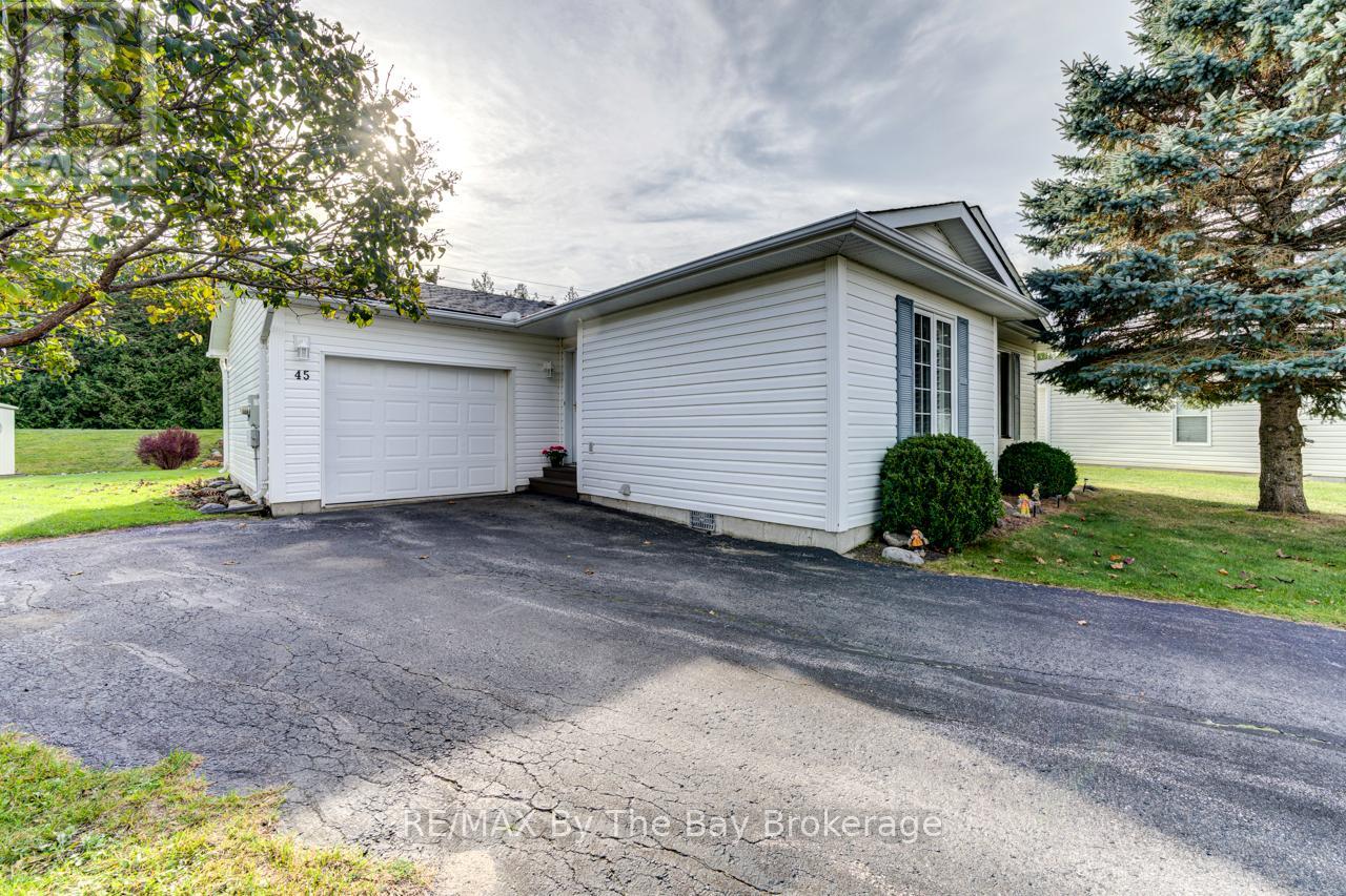 45 Pennsylvania Avenue, Wasaga Beach, Ontario  L9Z 3A8 - Photo 7 - S12033481