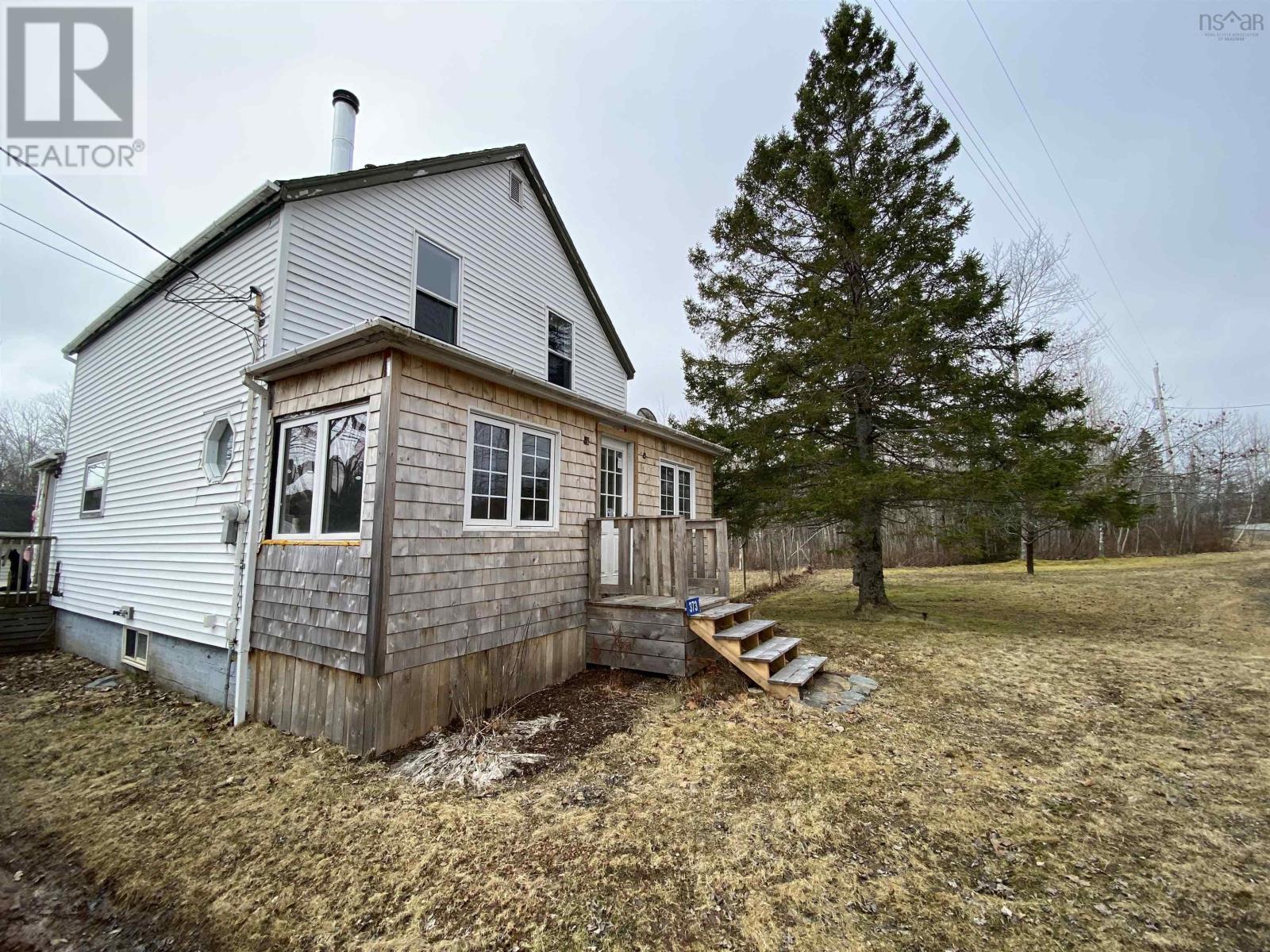 373 Kitchener Street, Stewiacke, Nova Scotia  B0N 2J0 - Photo 3 - 202505455