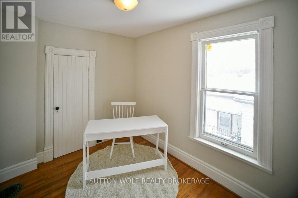 Photo 15 of 29 for 91 North Street N