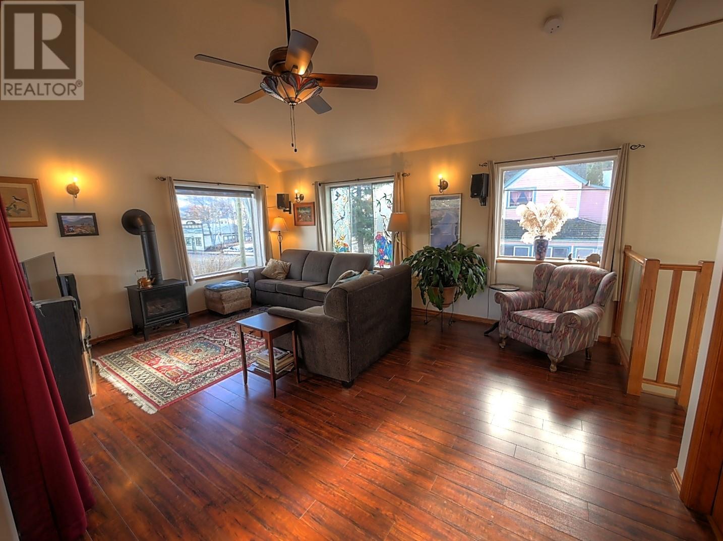 504 Centre Street, Kaslo, British Columbia  V0G 1M0 - Photo 4 - 10339946