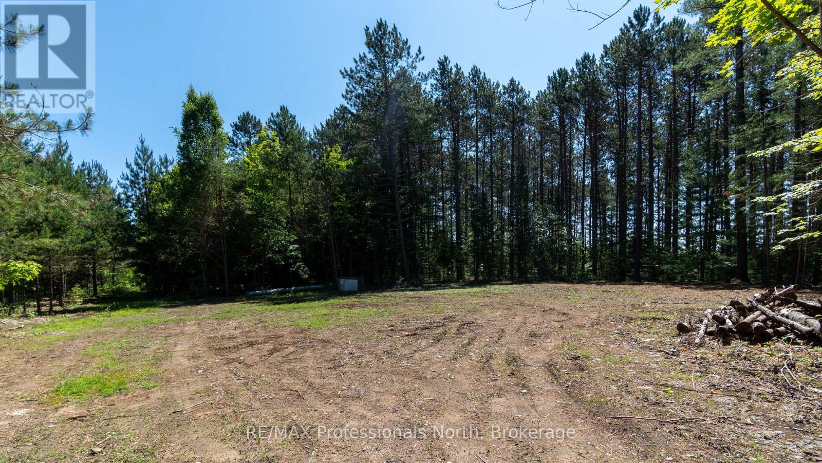 1120 Chetwynd Road W, Burk's Falls, Ontario  P0A 1C0 - Photo 2 - X12033545