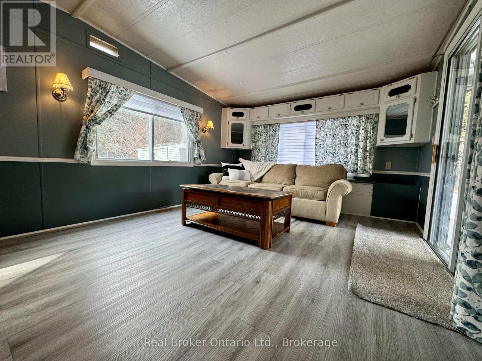 159 - 580 Beaver Creek Road, Waterloo, Ontario  N2J 3Z4 - Photo 10 - X12033555