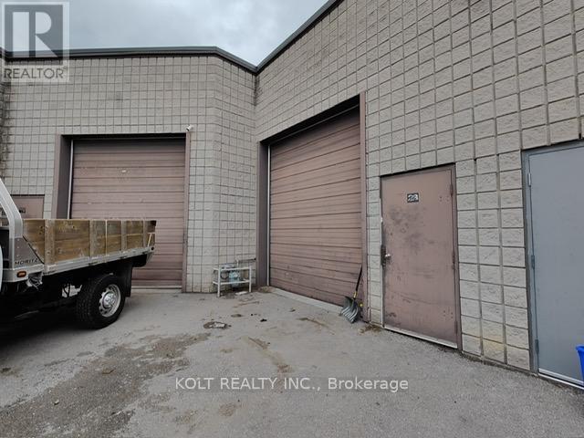 28 - 588 Edward Avenue, Richmond Hill (Devonsleigh), Ontario  L4C 9Y6 - Photo 2 - N12033538