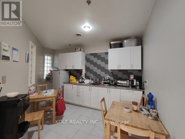28 - 588 Edward Avenue, Richmond Hill (Devonsleigh), Ontario  L4C 9Y6 - Photo 5 - N12033539