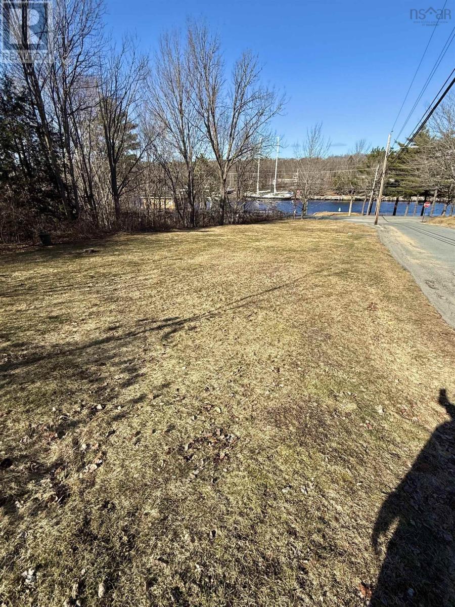 13 Pine Street, Bridgewater, Nova Scotia  B4V 1X4 - Photo 4 - 202505474