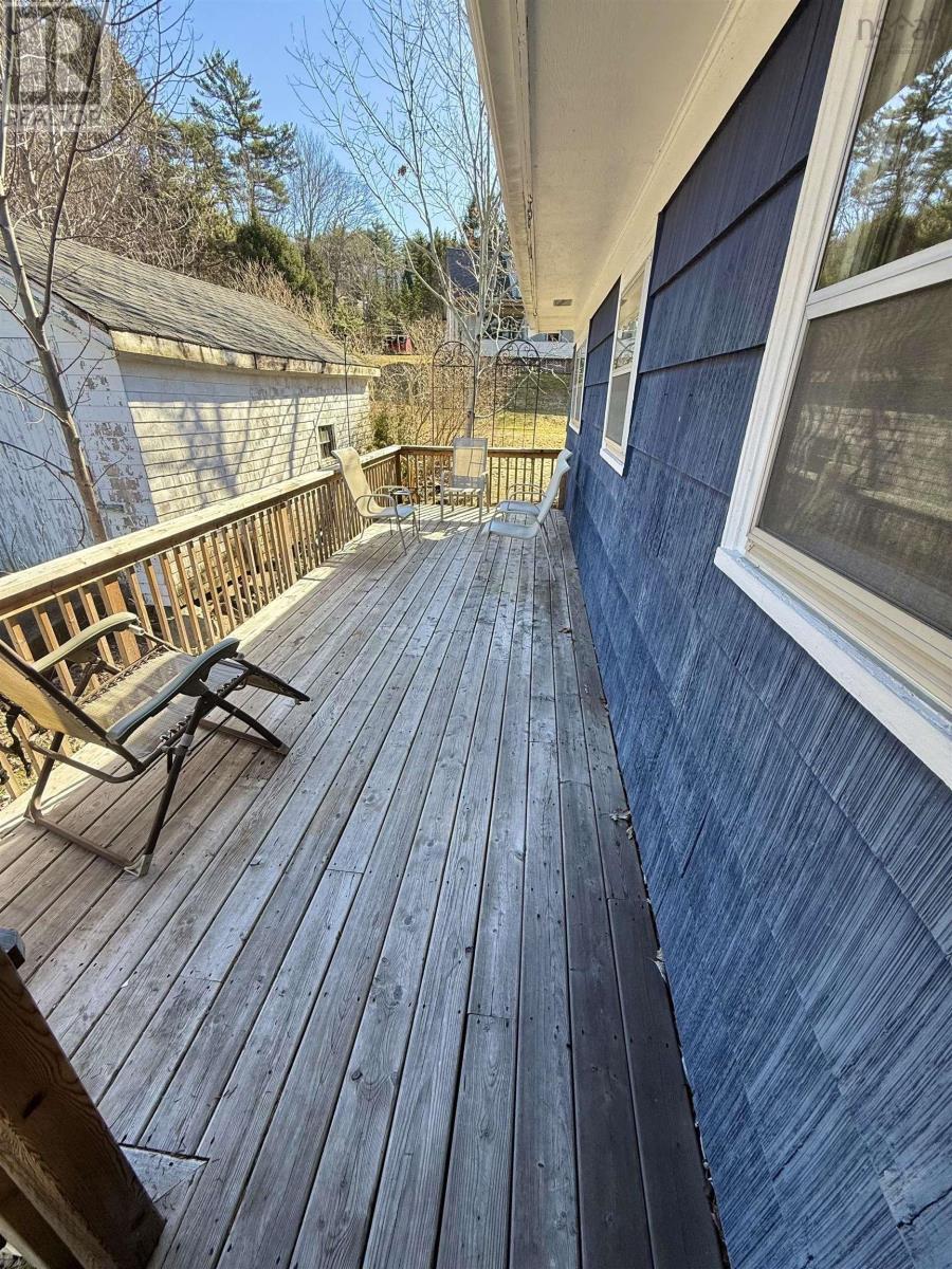 13 Pine Street, Bridgewater, Nova Scotia  B4V 1X4 - Photo 5 - 202505474