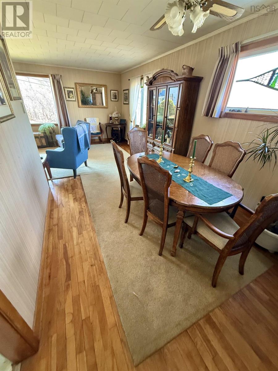 13 Pine Street, Bridgewater, Nova Scotia  B4V 1X4 - Photo 6 - 202505474