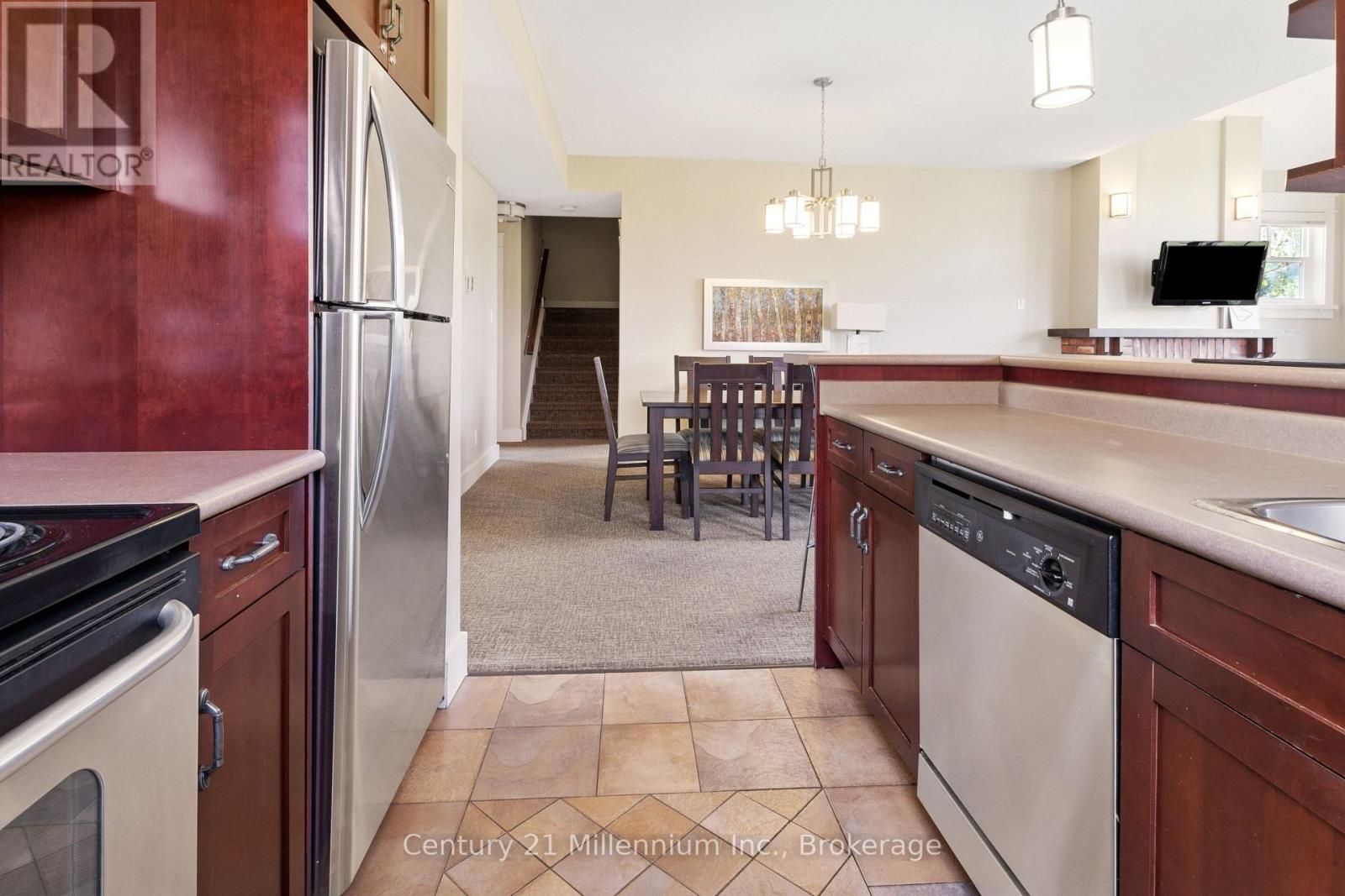 239 - 130 Fairway Court, Blue Mountains, Ontario  L9Y 0P8 - Photo 11 - X12033626