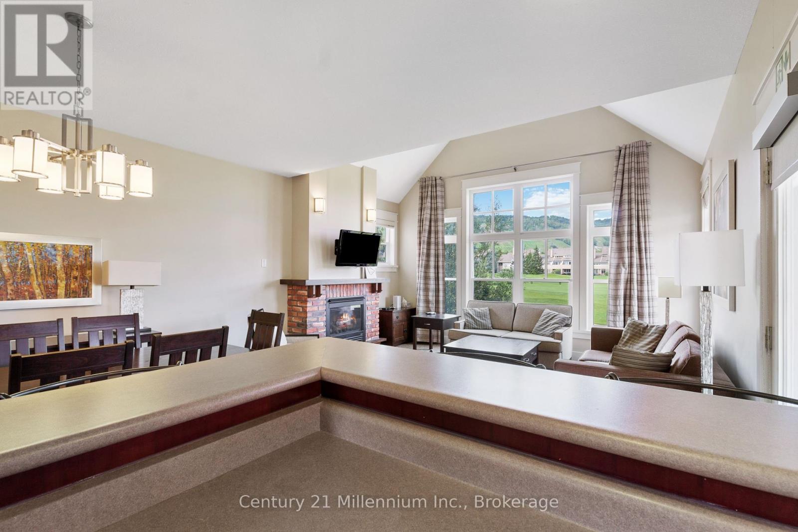 239 - 130 Fairway Court, Blue Mountains, Ontario  L9Y 0P8 - Photo 12 - X12033626