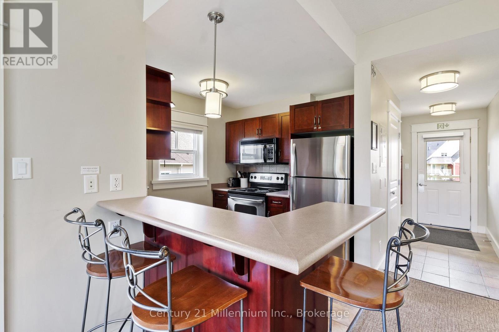 239 - 130 Fairway Court, Blue Mountains, Ontario  L9Y 0P8 - Photo 13 - X12033626