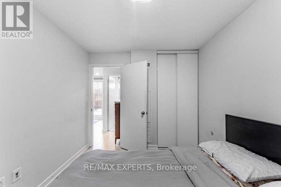 226 - 10 Capreol Court, Toronto (Waterfront Communities), Ontario  M5V 4B3 - Photo 17 - C12033640