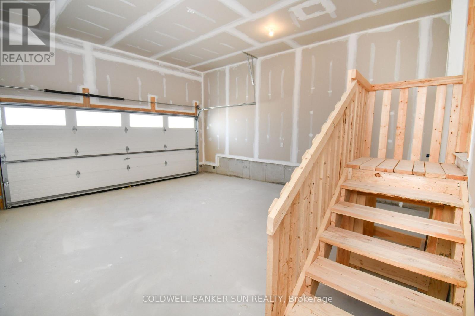 3 Gateway Drive, Barrie, Ontario  L9J 0V1 - Photo 46 - S12033623