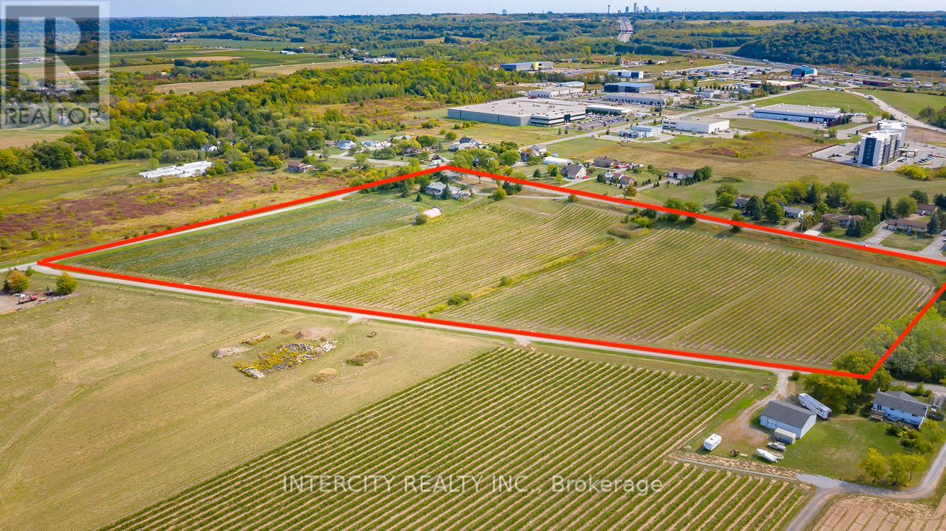 450 Queenston Road, Niagara-On-The-Lake, Ontario  L0S 0J1 - Photo 5 - X12033624