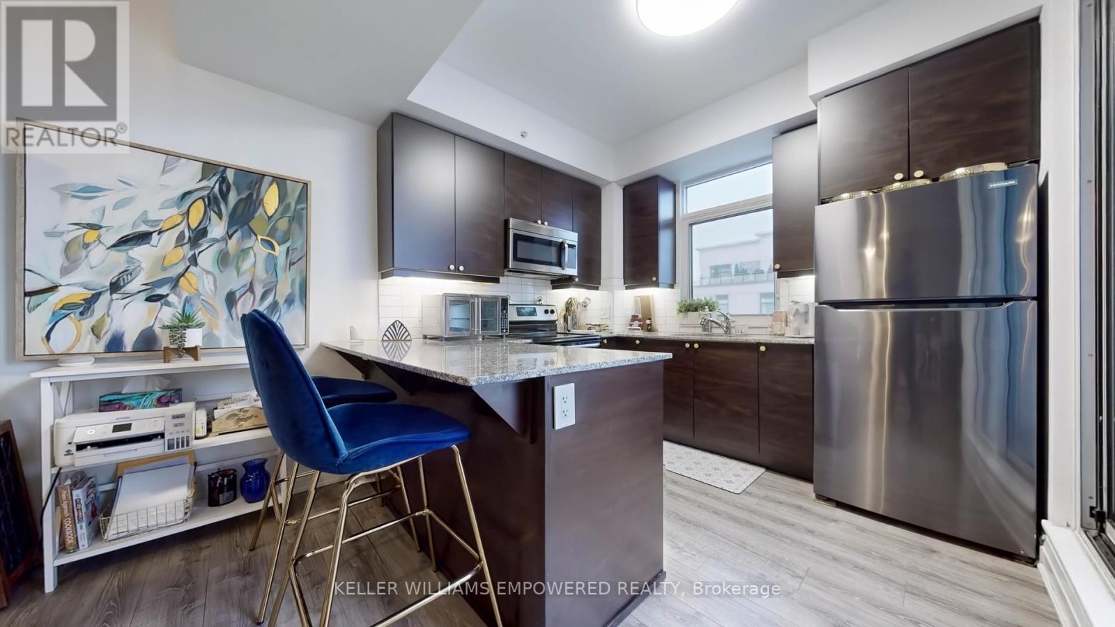 Property at 904 - 24 WOODSTREAM BOULEVARD image 5