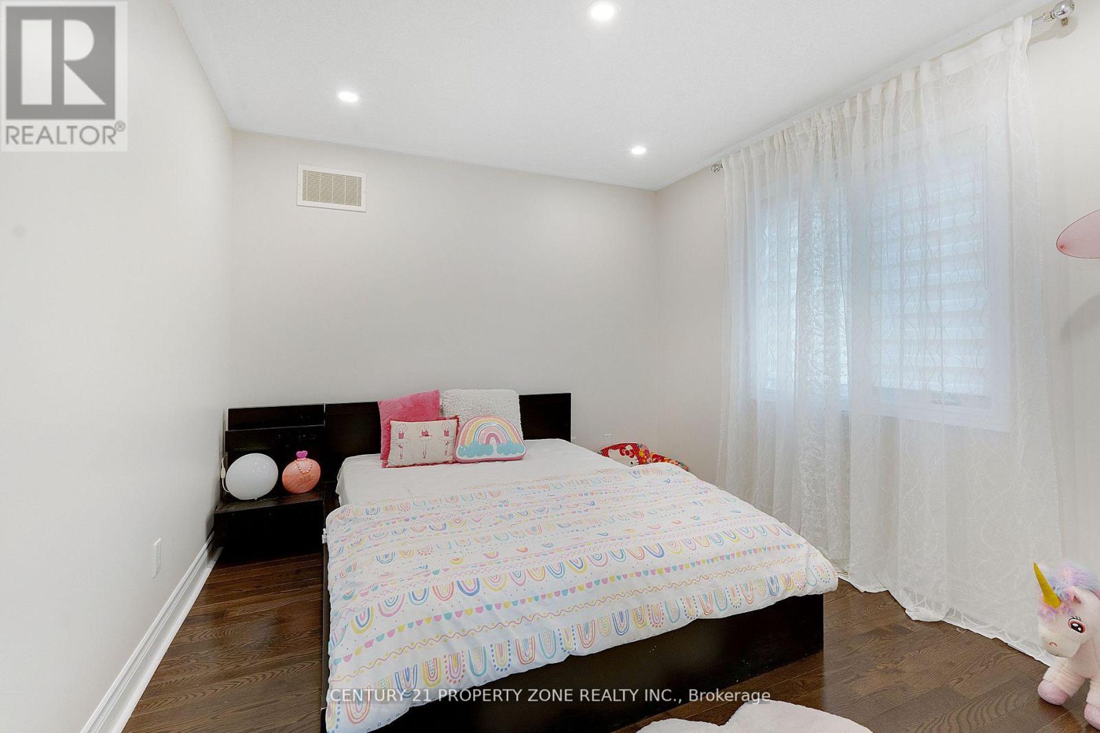 37 Alister Drive, Brampton, Ontario  L6X 5G1 - Photo 14 - W12030281