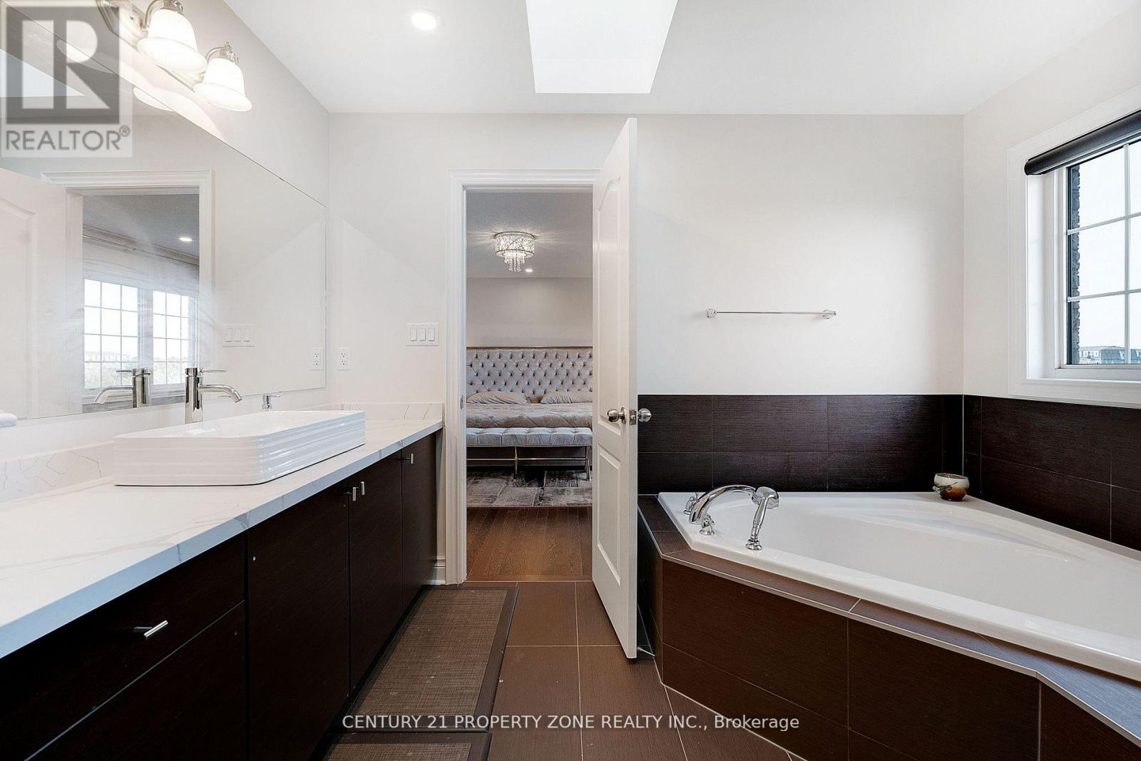 37 Alister Drive, Brampton, Ontario  L6X 5G1 - Photo 21 - W12030281