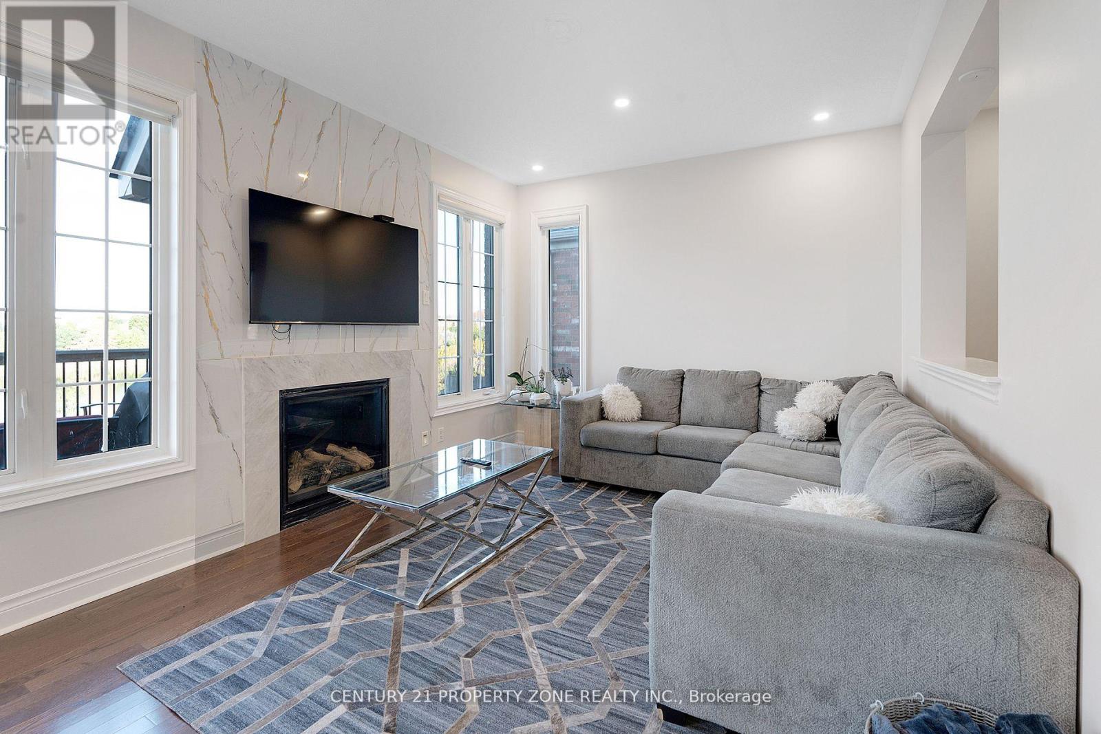 37 Alister Drive, Brampton, Ontario  L6X 5G1 - Photo 6 - W12030281