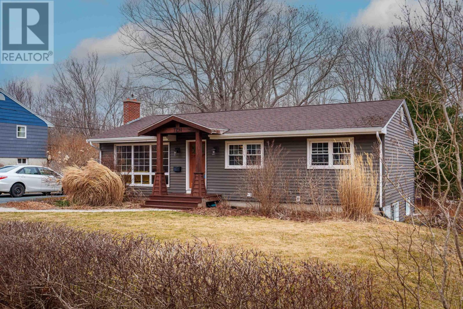 10 Brockwell Street, Bedford, Nova Scotia  B4A 2M2 - Photo 2 - 202505456