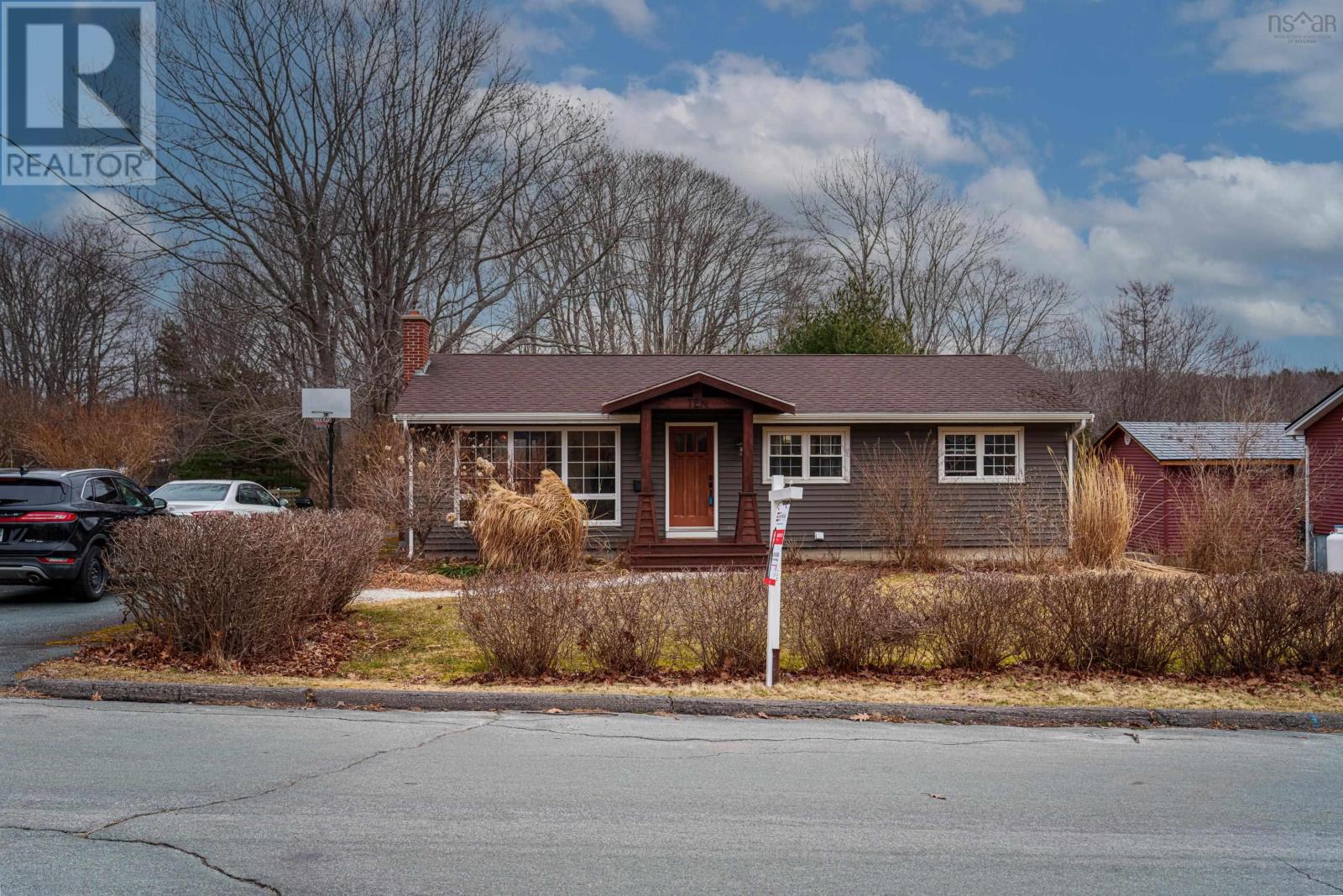 10 Brockwell Street, Bedford, Nova Scotia  B4A 2M2 - Photo 3 - 202505456