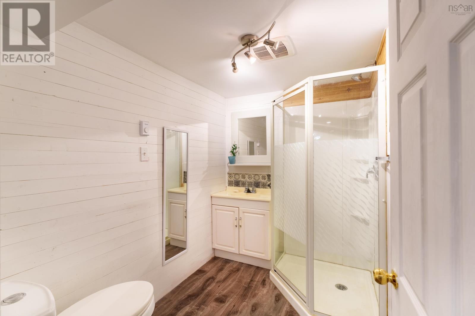 10 Brockwell Street, Bedford, Nova Scotia  B4A 2M2 - Photo 33 - 202505456