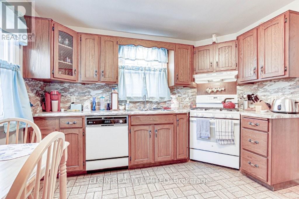Photo 9 of 28 for 128 Myrtle Street