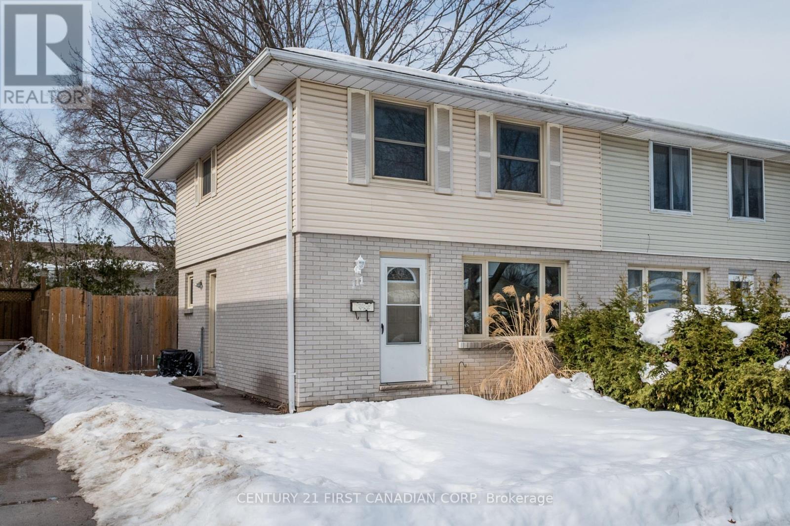 Property at 111 WOODROW CRESCENT image 1