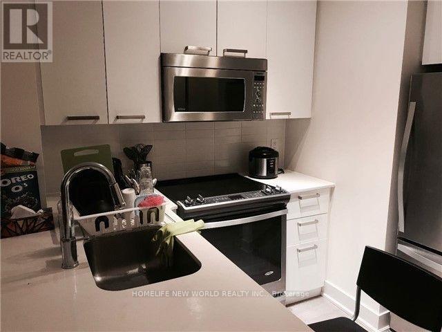 1803 - 30 Roehampton Avenue, Toronto, Ontario  M4P 0B9 - Photo 3 - C12030259