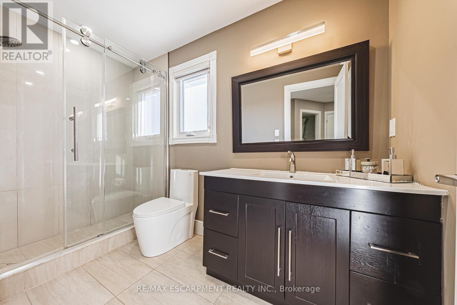 103 Broughton Avenue, Hamilton, Ontario  L8W 3S7 - Photo 22 - X12030291