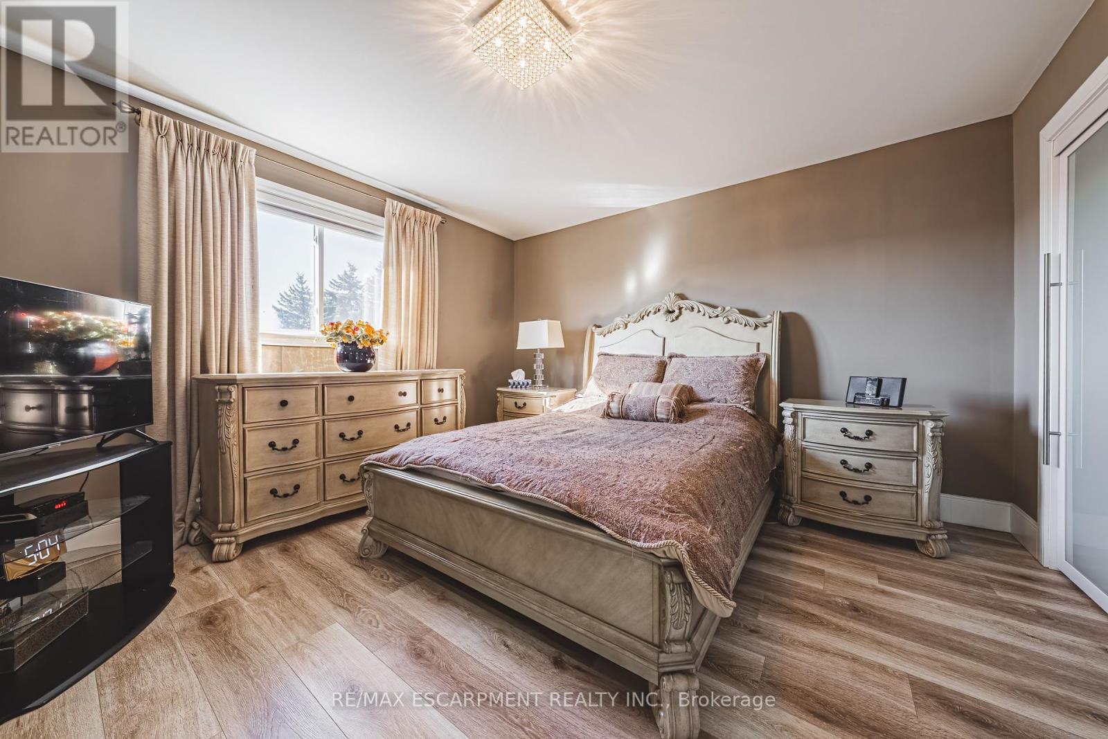 103 Broughton Avenue, Hamilton, Ontario  L8W 3S7 - Photo 24 - X12030291
